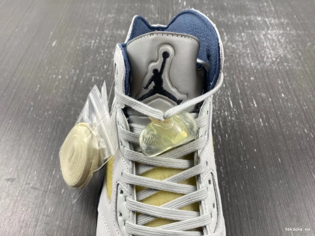 Cheap TB Maniere Air Jordan Ma 5 A x FZ5758-004 WMNS 0822
